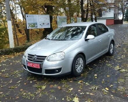 Фольксваген Джетта 2006 в Ровно на Automoto.ua Серый Фольксваген Джетта, объемом двигателя 1.6 л и пробегом 184 тыс. км за 5899 $, фото 1 на Automoto.ua
