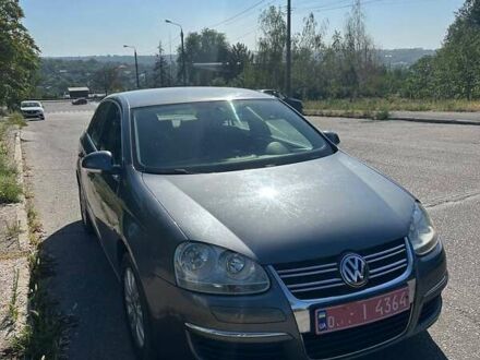 Серый Фольксваген Джетта, объемом двигателя 1.6 л и пробегом 195 тыс. км за 6999 $, фото 1 на Automoto.ua