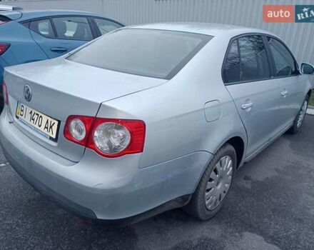 Серый Фольксваген Джетта, объемом двигателя 1.6 л и пробегом 148 тыс. км за 4200 $, фото 1 на Automoto.ua