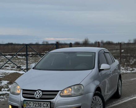 Серый Фольксваген Джетта, объемом двигателя 1.6 л и пробегом 158 тыс. км за 5400 $, фото 1 на Automoto.ua