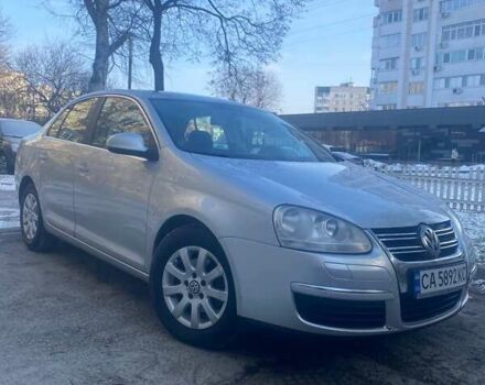 Серый Фольксваген Джетта, объемом двигателя 2 л и пробегом 260 тыс. км за 5500 $, фото 1 на Automoto.ua