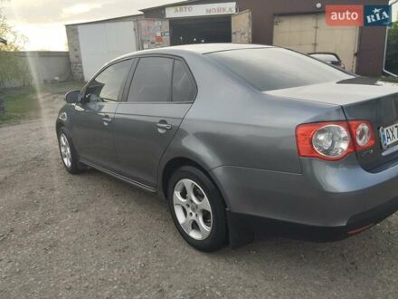 Фольксваген Джетта 2006 у Первомайском на Automoto.ua Сірий Фольксваген Джетта, об'ємом двигуна 1.6 л та пробігом 280 тис. км за 6100 $, фото 1 на Automoto.ua