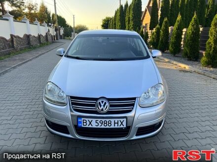 Фольксваген Джетта 2006 в Хмельницком на Automoto.ua Серый Фольксваген Джетта, объемом двигателя 1.6 л и пробегом 215 тыс. км за 6000 $, фото 1 на Automoto.ua