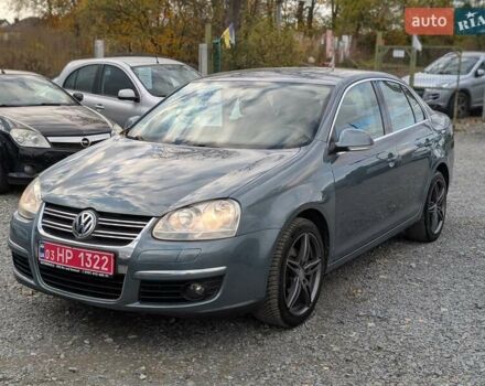 Фольксваген Джетта 2006 в Ровно на Automoto.ua Серый Фольксваген Джетта, объемом двигателя 1.6 л и пробегом 228 тыс. км за 6450 $, фото 1 на Automoto.ua