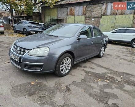Сірий Фольксваген Джетта, об'ємом двигуна 1.6 л та пробігом 200 тис. км за 2500 $, фото 1 на Automoto.ua
