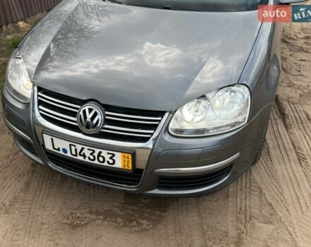 Серый Фольксваген Джетта, объемом двигателя 1.9 л и пробегом 300 тыс. км за 3000 $, фото 1 на Automoto.ua