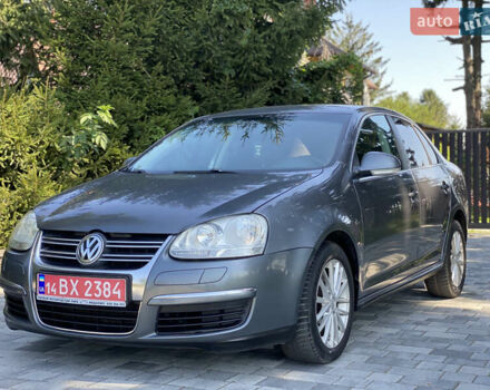 Сірий Фольксваген Джетта, об'ємом двигуна 1.4 л та пробігом 201 тис. км за 6350 $, фото 1 на Automoto.ua