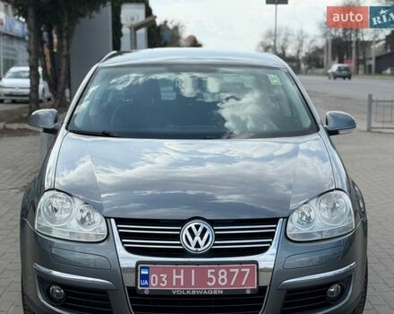 Серый Фольксваген Джетта, объемом двигателя 1.6 л и пробегом 265 тыс. км за 5850 $, фото 1 на Automoto.ua