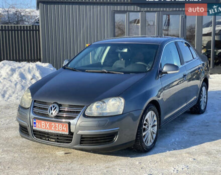 Серый Фольксваген Джетта, объемом двигателя 1.4 л и пробегом 201 тыс. км за 5950 $, фото 1 на Automoto.ua