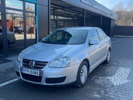 Серый Фольксваген Джетта, объемом двигателя 1.9 л и пробегом 249 тыс. км за 2650 $, фото 1 на Automoto.ua