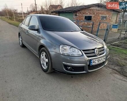 Серый Фольксваген Джетта, объемом двигателя 1.9 л и пробегом 312 тыс. км за 5700 $, фото 1 на Automoto.ua