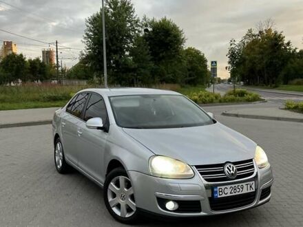 Серый Фольксваген Джетта, объемом двигателя 1.6 л и пробегом 278 тыс. км за 5000 $, фото 1 на Automoto.ua