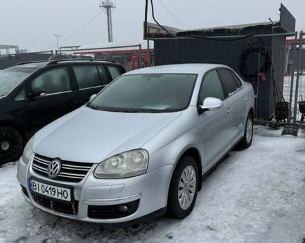 Серый Фольксваген Джетта, объемом двигателя 1.6 л и пробегом 237 тыс. км за 5600 $, фото 1 на Automoto.ua