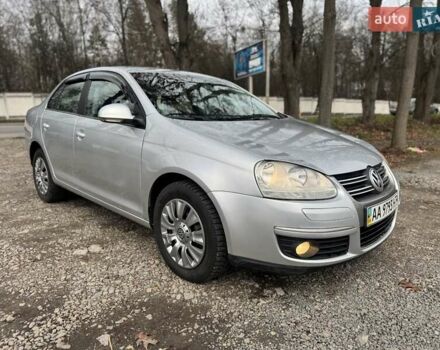 Серый Фольксваген Джетта, объемом двигателя 1.6 л и пробегом 193 тыс. км за 5200 $, фото 1 на Automoto.ua