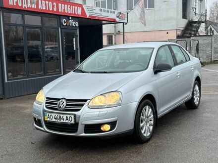 Серый Фольксваген Джетта, объемом двигателя 1.6 л и пробегом 301 тыс. км за 6400 $, фото 1 на Automoto.ua