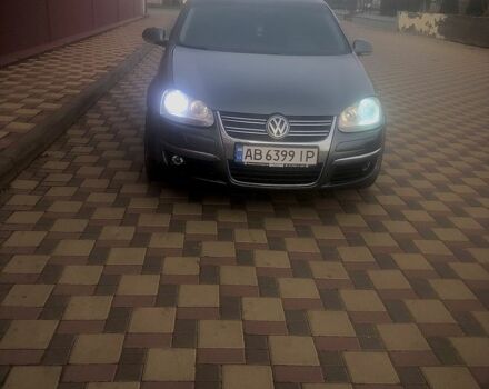 Серый Фольксваген Джетта, объемом двигателя 1.6 л и пробегом 260 тыс. км за 4500 $, фото 1 на Automoto.ua