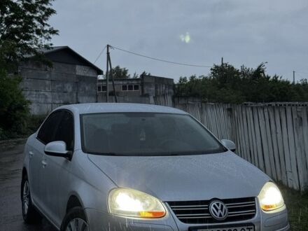 Фольксваген Джетта 2008 в Лубнах на Automoto.ua Серый Фольксваген Джетта, объемом двигателя 1.6 л и пробегом 190 тыс. км за 5799 $, фото 1 на Automoto.ua