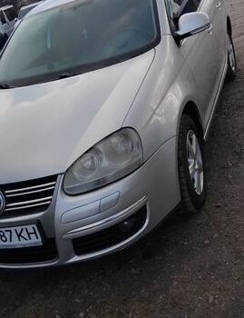 Серый Фольксваген Джетта, объемом двигателя 1.6 л и пробегом 380 тыс. км за 6900 $, фото 1 на Automoto.ua