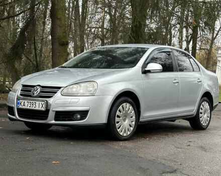 Сірий Фольксваген Джетта, об'ємом двигуна 1.6 л та пробігом 171 тис. км за 5900 $, фото 1 на Automoto.ua