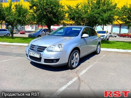 Фольксваген Джетта 2009 в Черкассах на Automoto.ua Серый Фольксваген Джетта, объемом двигателя 1.6 л и пробегом 293 тыс. км за 6800 $, фото 1 на Automoto.ua