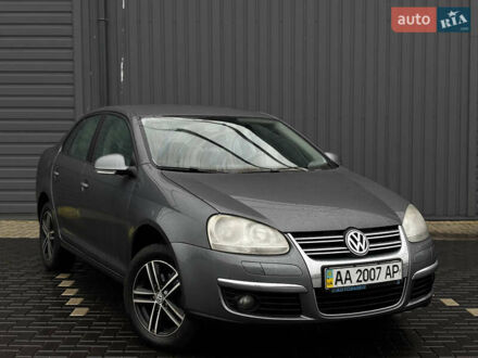 Серый Фольксваген Джетта, объемом двигателя 1.6 л и пробегом 218 тыс. км за 6700 $, фото 1 на Automoto.ua