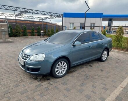 Серый Фольксваген Джетта, объемом двигателя 1.6 л и пробегом 158 тыс. км за 7650 $, фото 1 на Automoto.ua