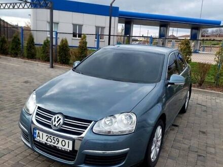 Серый Фольксваген Джетта, объемом двигателя 1.6 л и пробегом 158 тыс. км за 8200 $, фото 1 на Automoto.ua