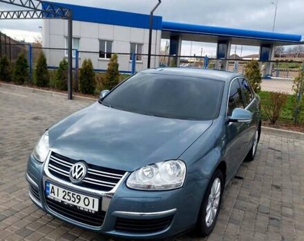 Серый Фольксваген Джетта, объемом двигателя 1.6 л и пробегом 158 тыс. км за 8200 $, фото 1 на Automoto.ua