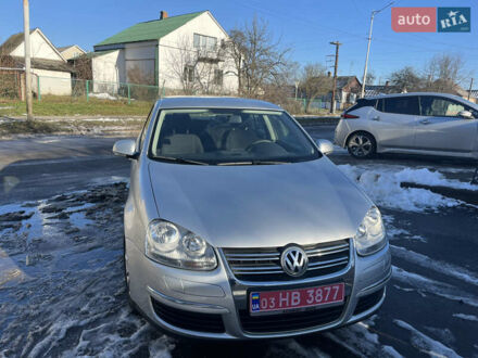 Фольксваген Джетта 2010 в Луцке на Automoto.ua Серый Фольксваген Джетта, объемом двигателя 1.4 л и пробегом 222 тыс. км за 6600 $, фото 1 на Automoto.ua