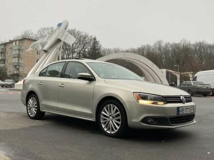 Серый Фольксваген Джетта, объемом двигателя 2.5 л и пробегом 159 тыс. км за 10500 $, фото 1 на Automoto.ua