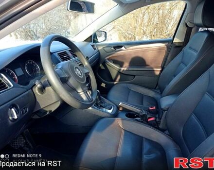 Серый Фольксваген Джетта, объемом двигателя 2.5 л и пробегом 27500 тыс. км за 8400 $, фото 1 на Automoto.ua