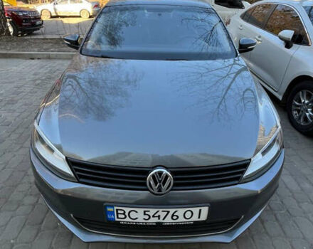 Серый Фольксваген Джетта, объемом двигателя 2.5 л и пробегом 145 тыс. км за 10000 $, фото 1 на Automoto.ua