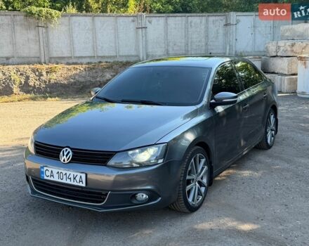Серый Фольксваген Джетта, объемом двигателя 2.48 л и пробегом 260 тыс. км за 7999 $, фото 1 на Automoto.ua