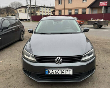 Сірий Фольксваген Джетта, об'ємом двигуна 2.5 л та пробігом 300 тис. км за 8200 $, фото 1 на Automoto.ua