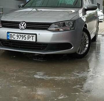 Серый Фольксваген Джетта, объемом двигателя 1.6 л и пробегом 350 тыс. км за 7000 $, фото 1 на Automoto.ua