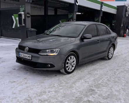 Серый Фольксваген Джетта, объемом двигателя 2.48 л и пробегом 195 тыс. км за 9000 $, фото 1 на Automoto.ua