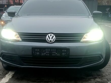 Серый Фольксваген Джетта, объемом двигателя 2 л и пробегом 160 тыс. км за 10000 $, фото 1 на Automoto.ua