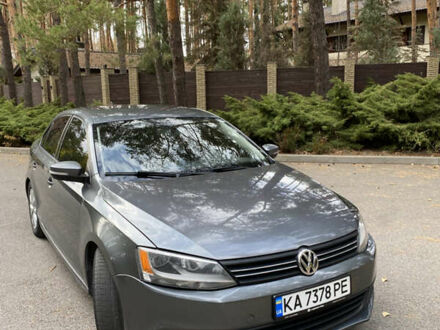 Фольксваген Джетта 2011 в Новомосковске на Automoto.ua Серый Фольксваген Джетта, объемом двигателя 2.48 л и пробегом 290 тыс. км за 6600 $, фото 1 на Automoto.ua