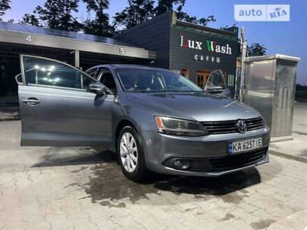 Фольксваген Джетта 2012 у Умани на Automoto.ua Сірий Фольксваген Джетта, об'ємом двигуна 2.5 л та пробігом 220 тис. км за 9500 $, фото 1 на Automoto.ua