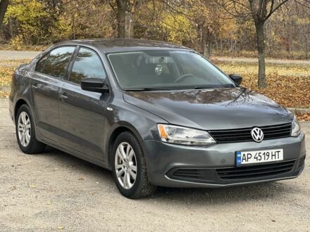 Фольксваген Джетта 2012 в Запорожье на Automoto.ua Серый Фольксваген Джетта, объемом двигателя 2 л и пробегом 142 тыс. км за 8000 $, фото 1 на Automoto.ua