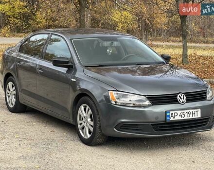 Сірий Фольксваген Джетта, об'ємом двигуна 2 л та пробігом 142 тис. км за 8000 $, фото 1 на Automoto.ua