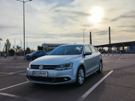 Фольксваген Джетта 2012 в Кривом Роге на Automoto.ua Серый Фольксваген Джетта, объемом двигателя 2.5 л и пробегом 111 тыс. км за 9500 $, фото 1 на Automoto.ua