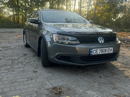 Фольксваген Джетта 2012 в Черновцах на Automoto.ua Серый Фольксваген Джетта, объемом двигателя 2.48 л и пробегом 330 тыс. км за 8300 $, фото 1 на Automoto.ua