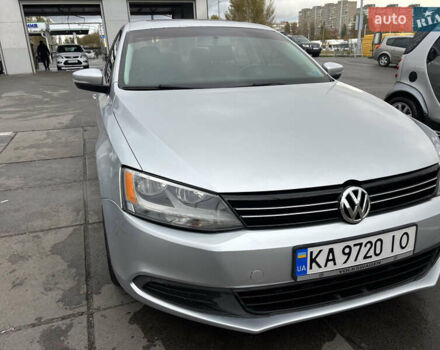 Фольксваген Джетта 2012 в Киеве на Automoto.ua Серый Фольксваген Джетта, объемом двигателя 2.48 л и пробегом 171 тыс. км за 7500 $, фото 1 на Automoto.ua