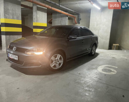 Серый Фольксваген Джетта, объемом двигателя 1.97 л и пробегом 248 тыс. км за 9000 $, фото 1 на Automoto.ua