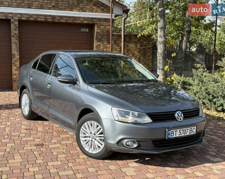 Фольксваген Джетта 2012 в Одессе на Automoto.ua Серый Фольксваген Джетта, объемом двигателя 1.4 л и пробегом 189 тыс. км за 8800 $, фото 1 на Automoto.ua