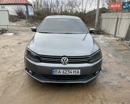 Серый Фольксваген Джетта, объемом двигателя 2.5 л и пробегом 230 тыс. км за 9000 $, фото 1 на Automoto.ua