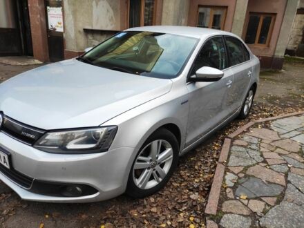 Серый Фольксваген Джетта, объемом двигателя 1.4 л и пробегом 288 тыс. км за 8000 $, фото 1 на Automoto.ua