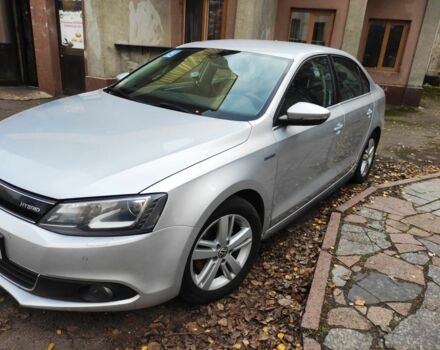 Серый Фольксваген Джетта, объемом двигателя 1.4 л и пробегом 288 тыс. км за 8000 $, фото 1 на Automoto.ua