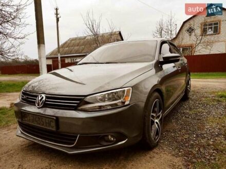 Сірий Фольксваген Джетта, об'ємом двигуна 2.5 л та пробігом 130 тис. км за 8999 $, фото 1 на Automoto.ua